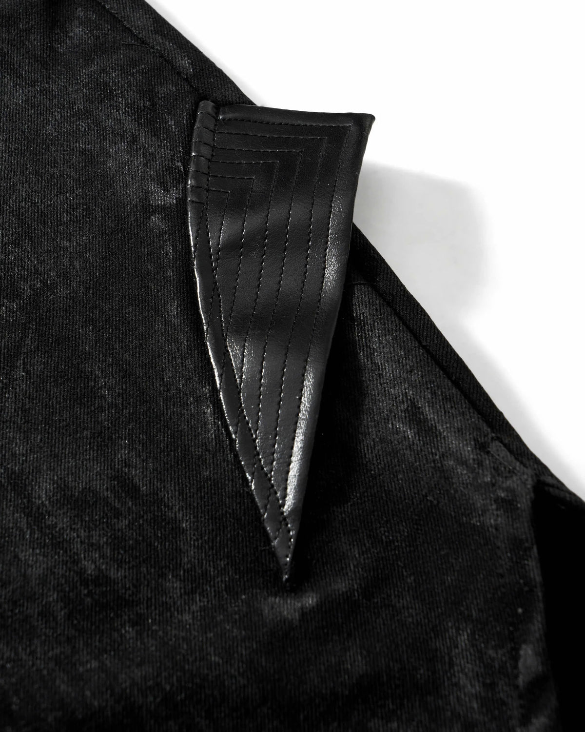 SHADOW WAX LEATHER SHORTS